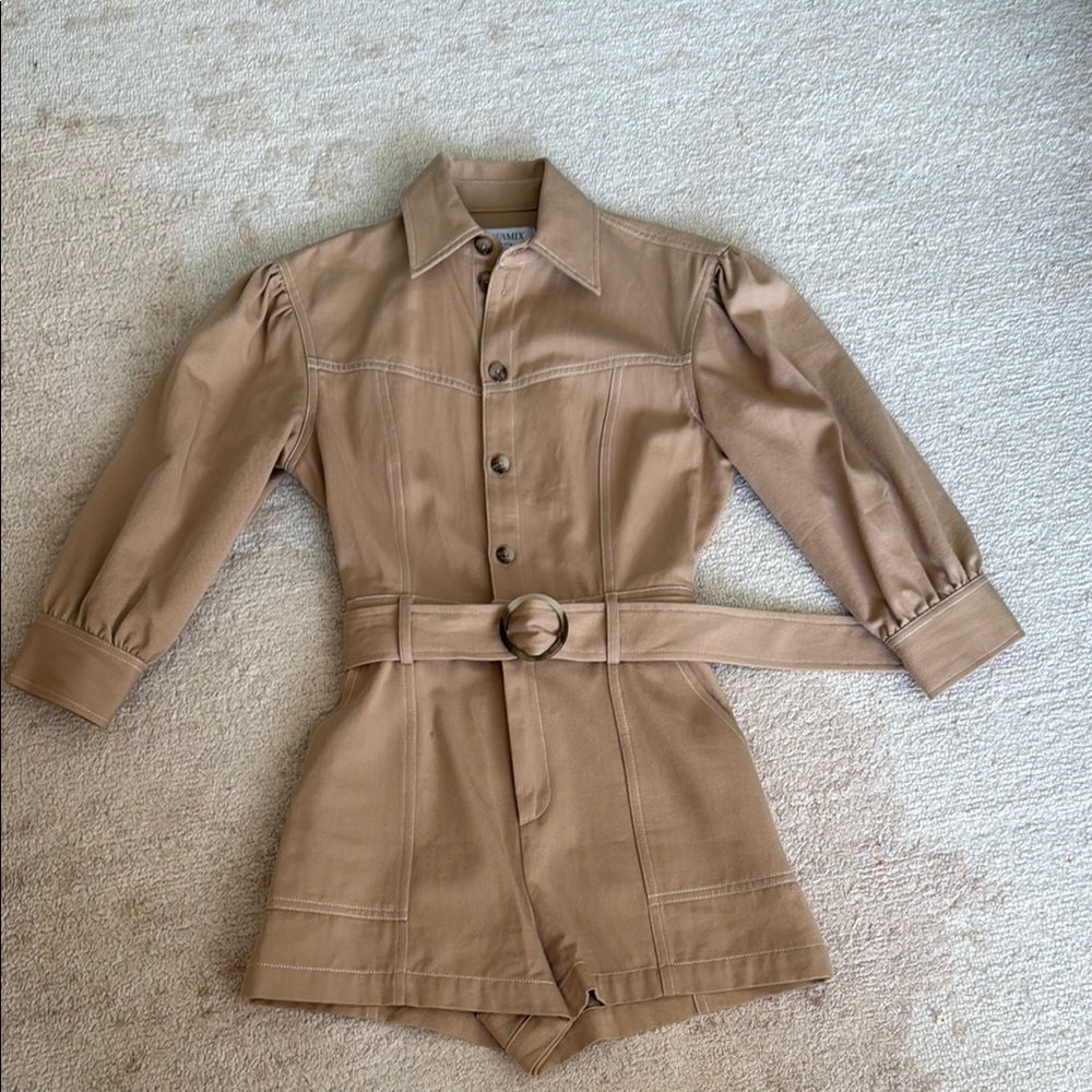 Intermix romper size 00